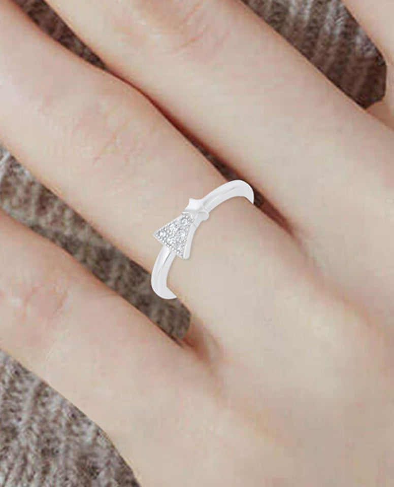 Alluring Star Design Ring with A Arrow Shape for Her in 925 Sterling Silver, A Gift for Christmas, Birthday, and Any Occasion