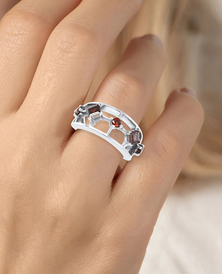 A Truly Timeless and Suitable Square Shape Stone Geometric Design Ring in 925 Sterling Silver