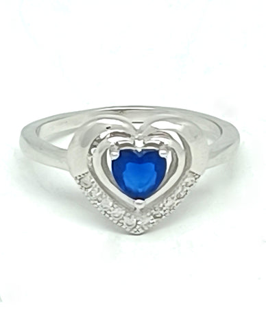 Stylish and Beautiful 925 Sterling Silver Ring with Heart Shape Center Stone