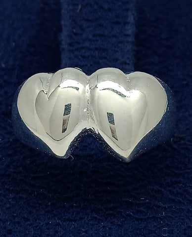 A Gorgeous Heart Shape Ring in Authentic 925 Sterling Silver with Love