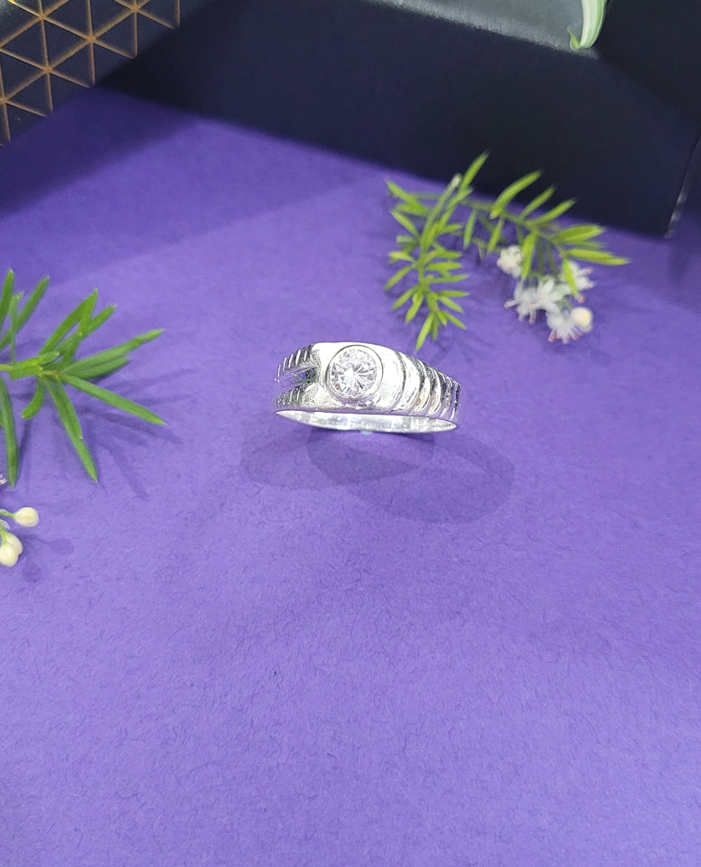 A Single Stone Beautiful Ring With Single CZ Stone, Zircon Ring in Silver