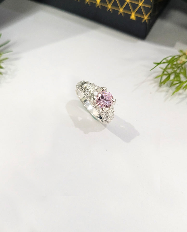 A Classy Ring With Ultra-shiny Center Pink Stone