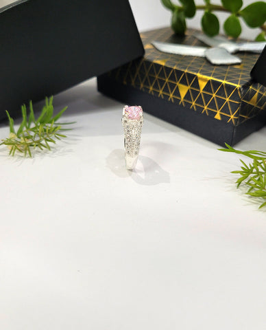 A Classy Ring With Ultra-shiny Center Pink Stone