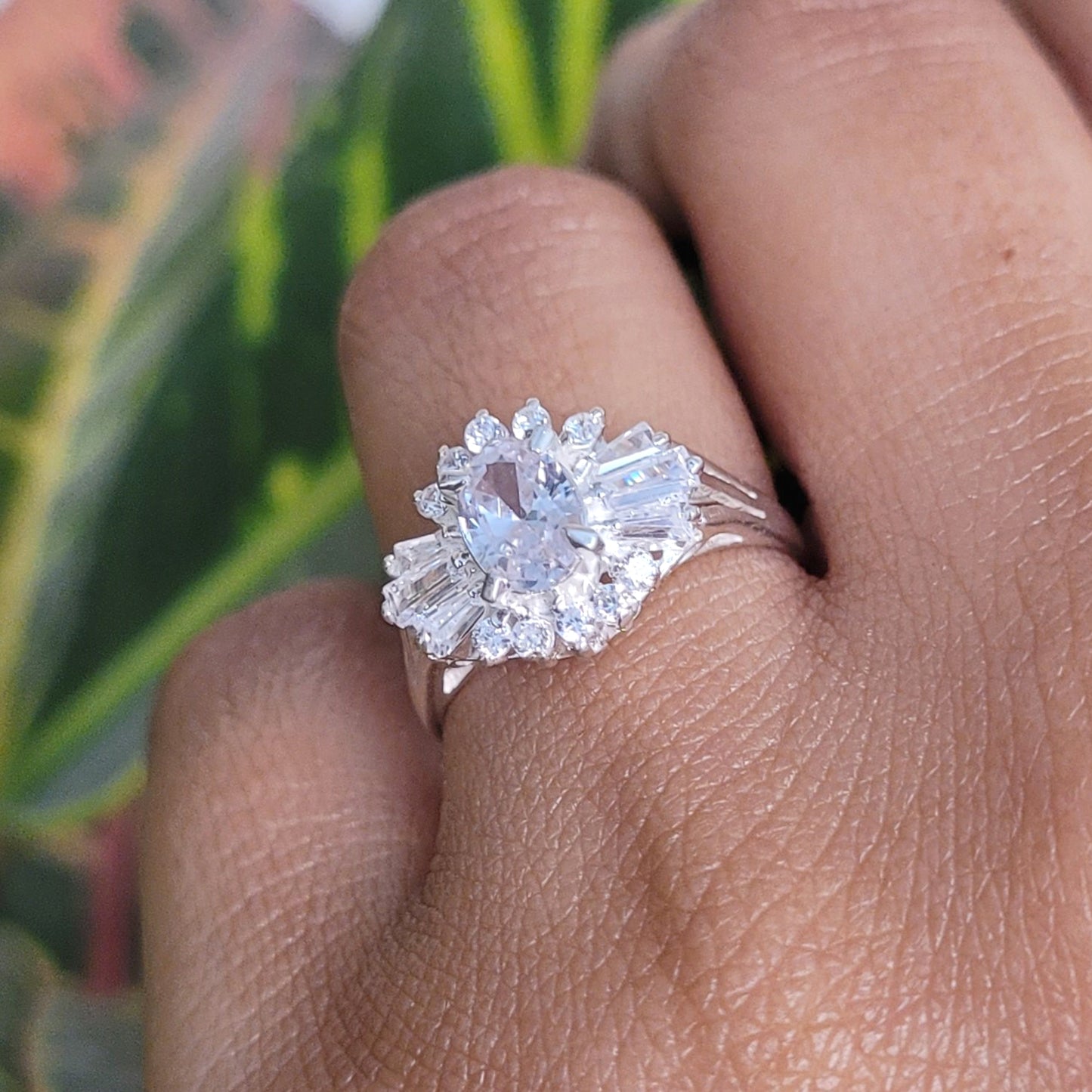 An Ultimate Swarovski Stones Ring In 925 Sterling Silver