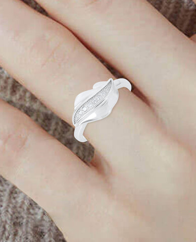 Stylish Leaf Design Ring with 925 Sterling Silver, A Gift for Her on Every Occasion