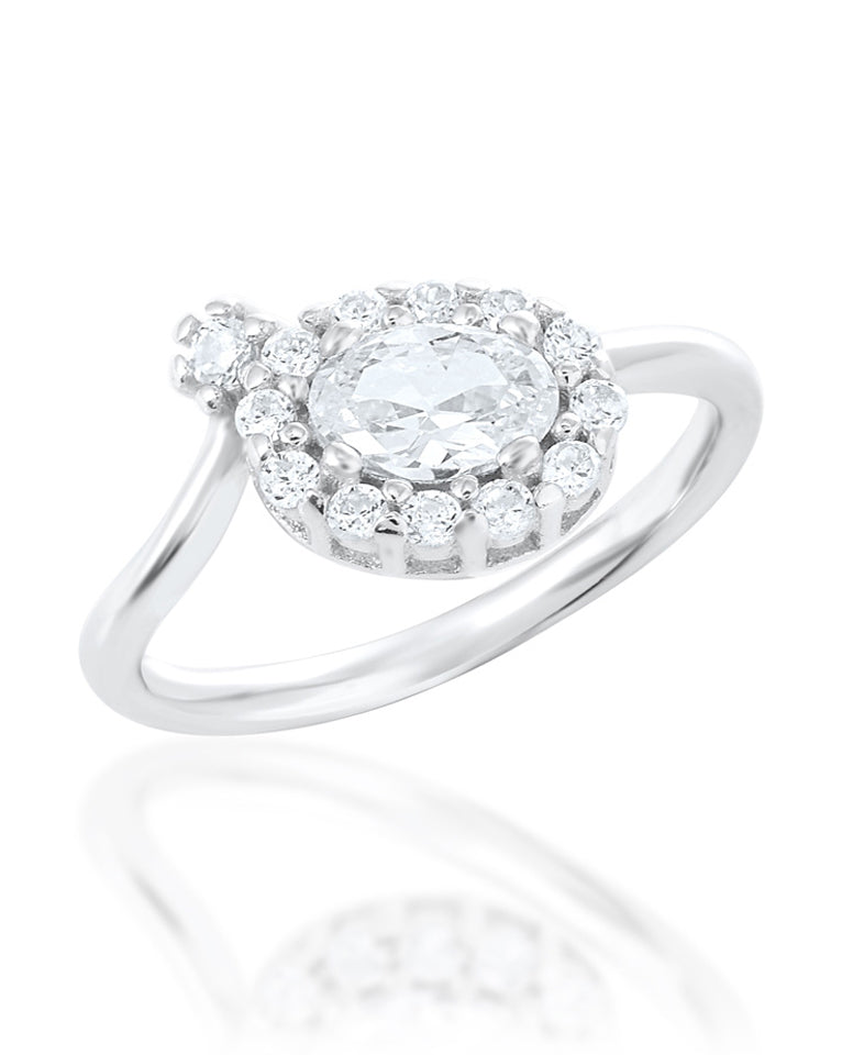 A Truly Timeless and Suitable Oval Stone Design in 925 Sterling Silver for Everyday Wear