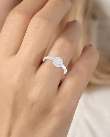 A Cute Design Ring for Trendy Girls in 925 Sterling Silver with Beautiful Cubic Zircon Stones