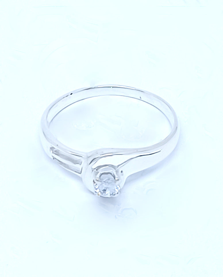 Captivating Design Women Ring Crafted in 925 Sterling Silver for Her