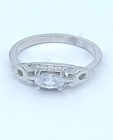 A Simple but Different Design Ring in 925 Sterling Silver With Horizontal Oval Stone