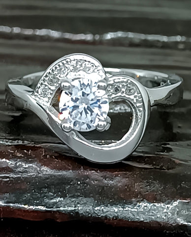 A Beautiful Ring for Trendy Girls in 925 Sterling Silver with Beautiful Cubic Zircon Stones