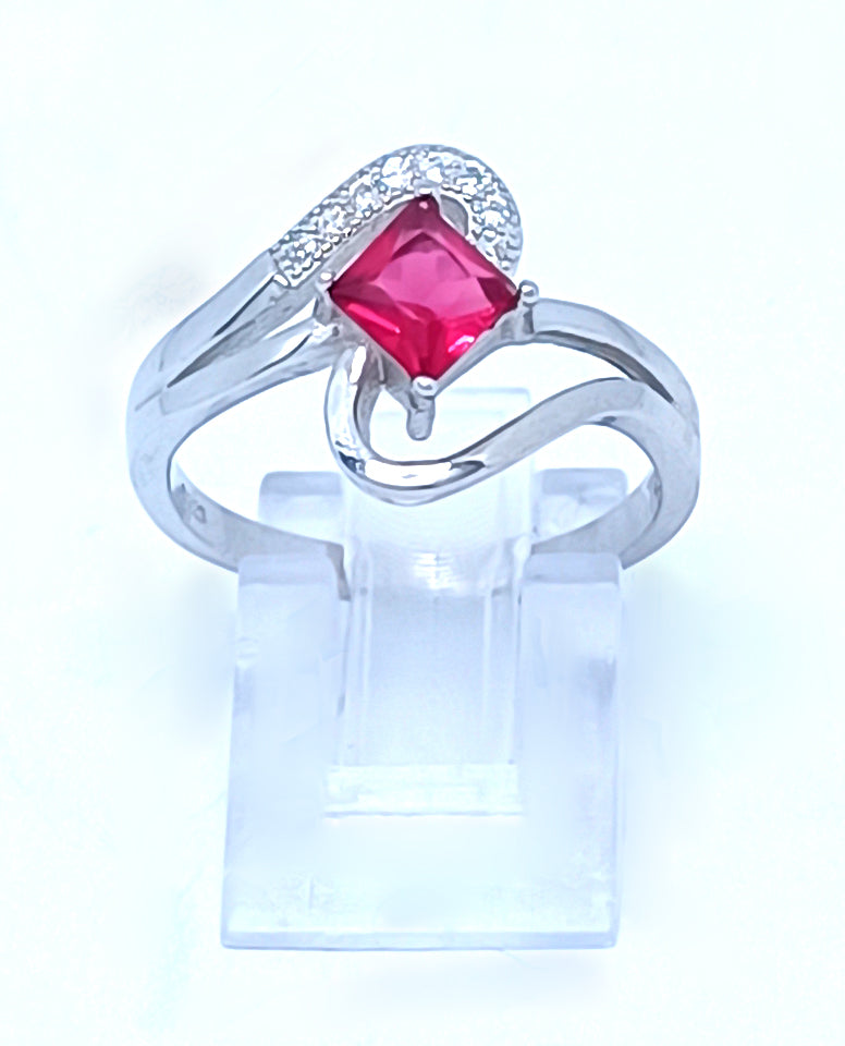 Stylish and Beautiful Authentic 925 Sterling Silver Ring for Her with Round Shape Center Stone