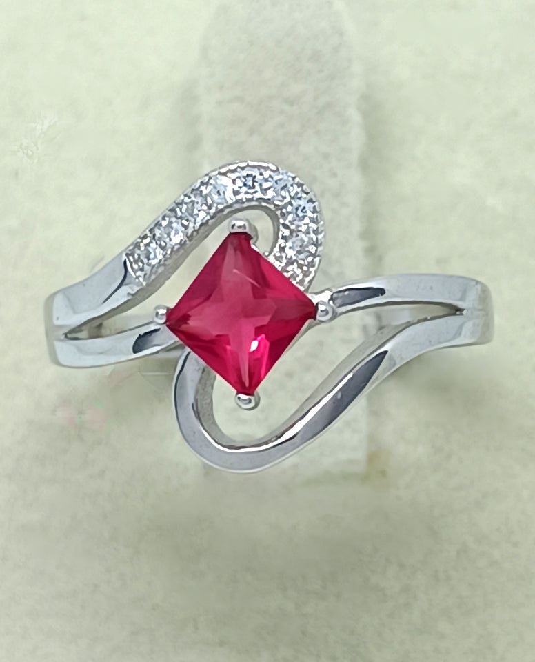 Stylish and Beautiful Authentic 925 Sterling Silver Ring for Her with Round Shape Center Stone