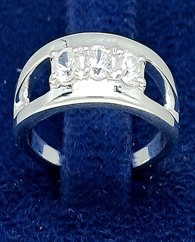 A Beautiful Stylish Band with 925 Sterling Silver for Her with Every Occasion