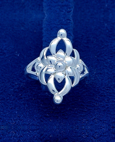 Â Flower Shape Design with Love and Created with 925 Sterling Silver by Hand in Leuven jewels