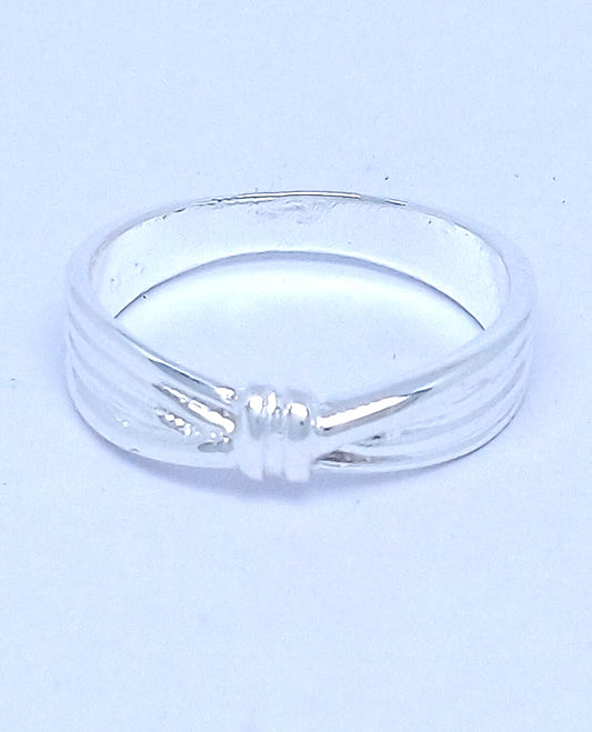A Fine Piece of Jewelry is Crafted in Anti-tarnish 925 Sterling Silver, Fall in Love with This Ring