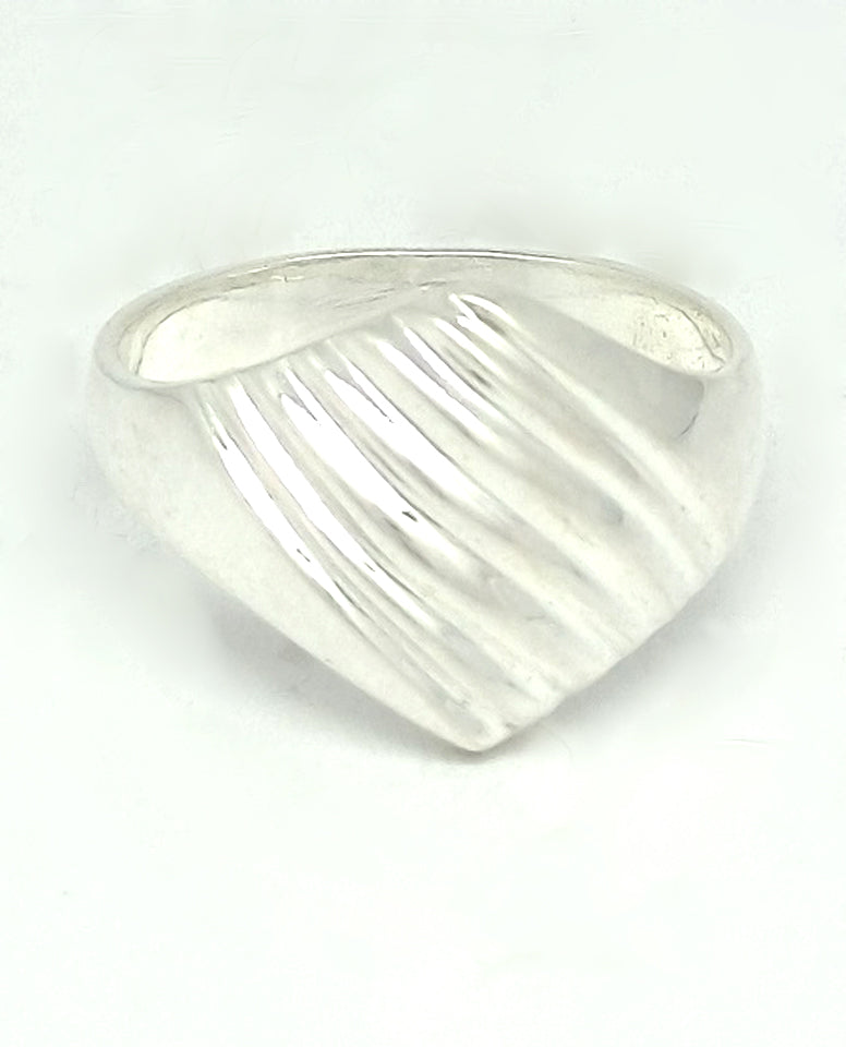 A Curvy Square Shape Ring for Trendy Girls in 925 Sterling Silver with Beautiful Design