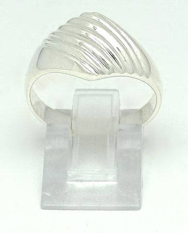 A Curvy Square Shape Ring for Trendy Girls in 925 Sterling Silver with Beautiful Design