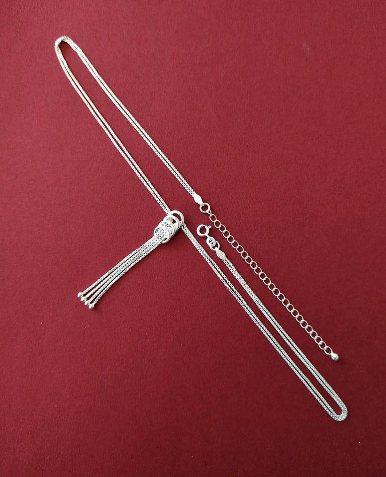 A Charming Box Chain Necklace with Multi-layer Strands