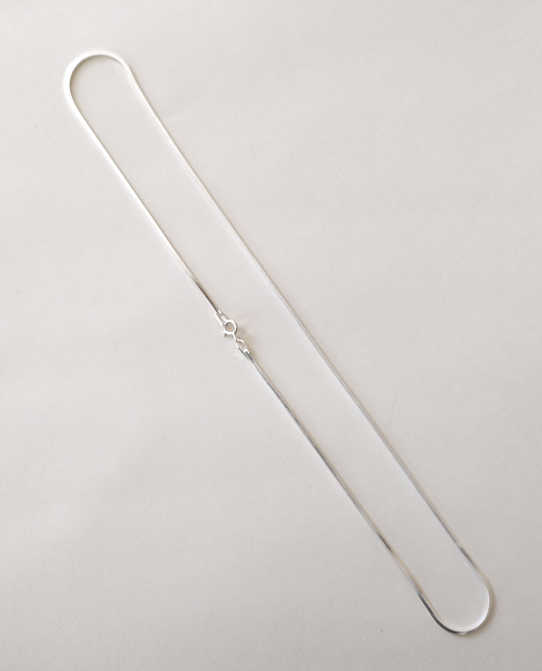 A Herringbone Snake Chain With Spring-ring Clasp in 925 Sterling Silver